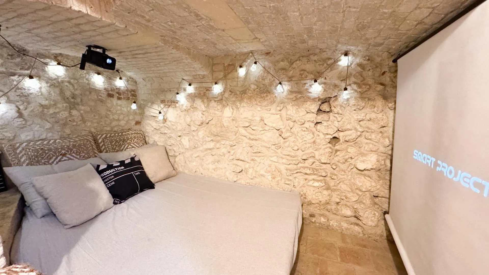 Lejlighed Kalma Via Manno - Central Stay With Stone Walls & Private Cinema Cagliari